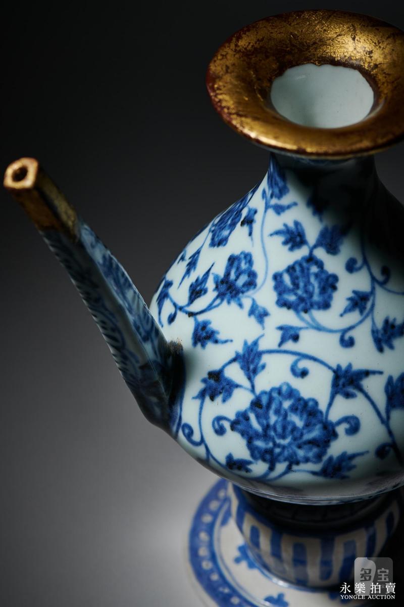 明永乐 青花缠枝牡丹纹净水瓶 - 图6